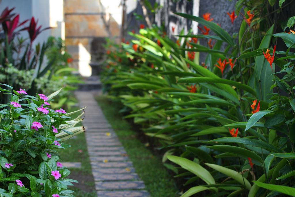 Lotus Tirta Seminyak Hotell Eksteriør bilde