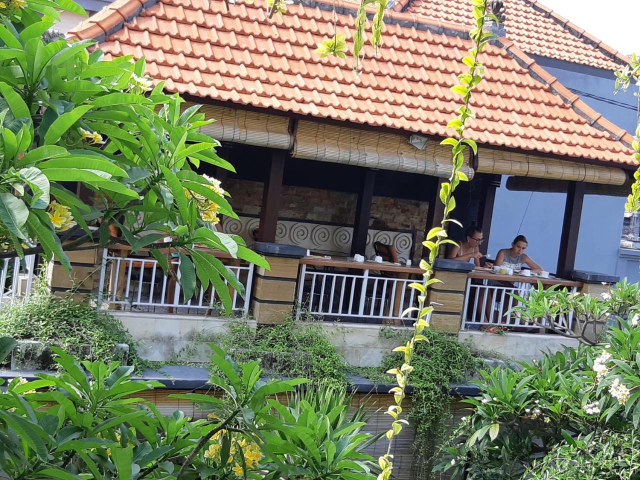 Lotus Tirta Seminyak Hotell Eksteriør bilde